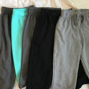 Bundle of 5 size 24m boys/girl’s sweatpants